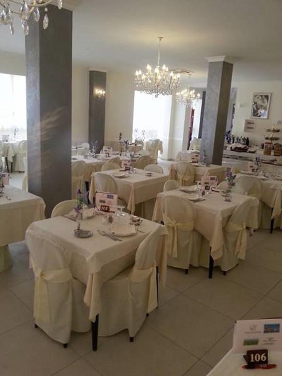 Hotel Explorer Cervia Exterior photo